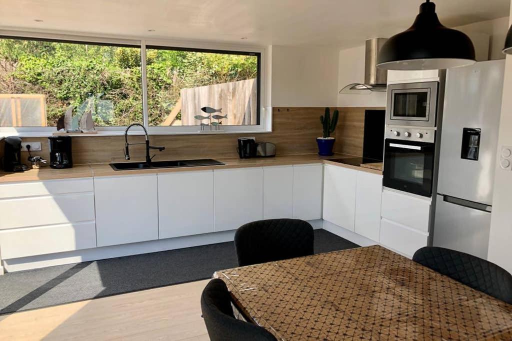 Maison Avec Spa Cote De Granit Rose Trégastel Exteriör bild